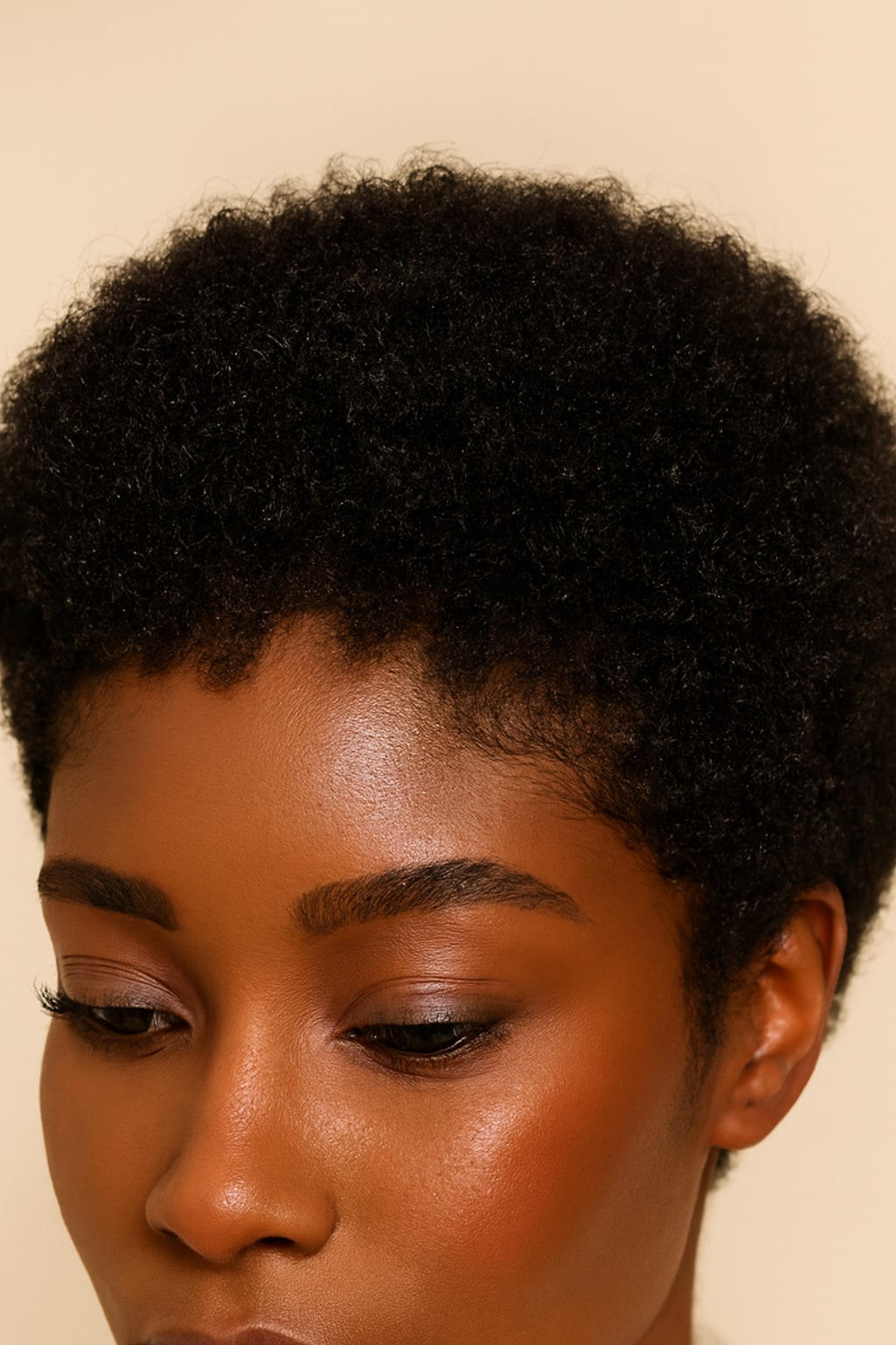 Hair Labs short kinky afro curly wig, hairline and part close-up